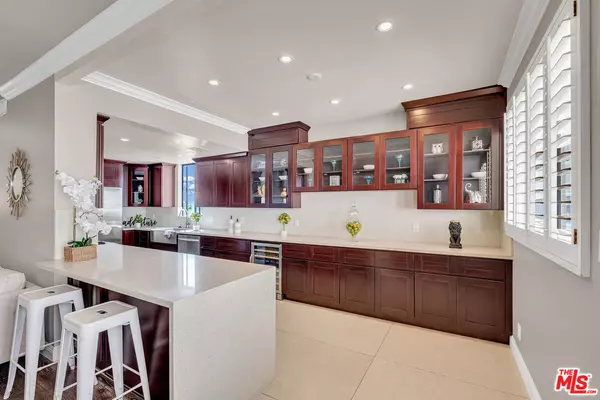 Los Angeles, CA 90064,2219 S Bentley Ave #304