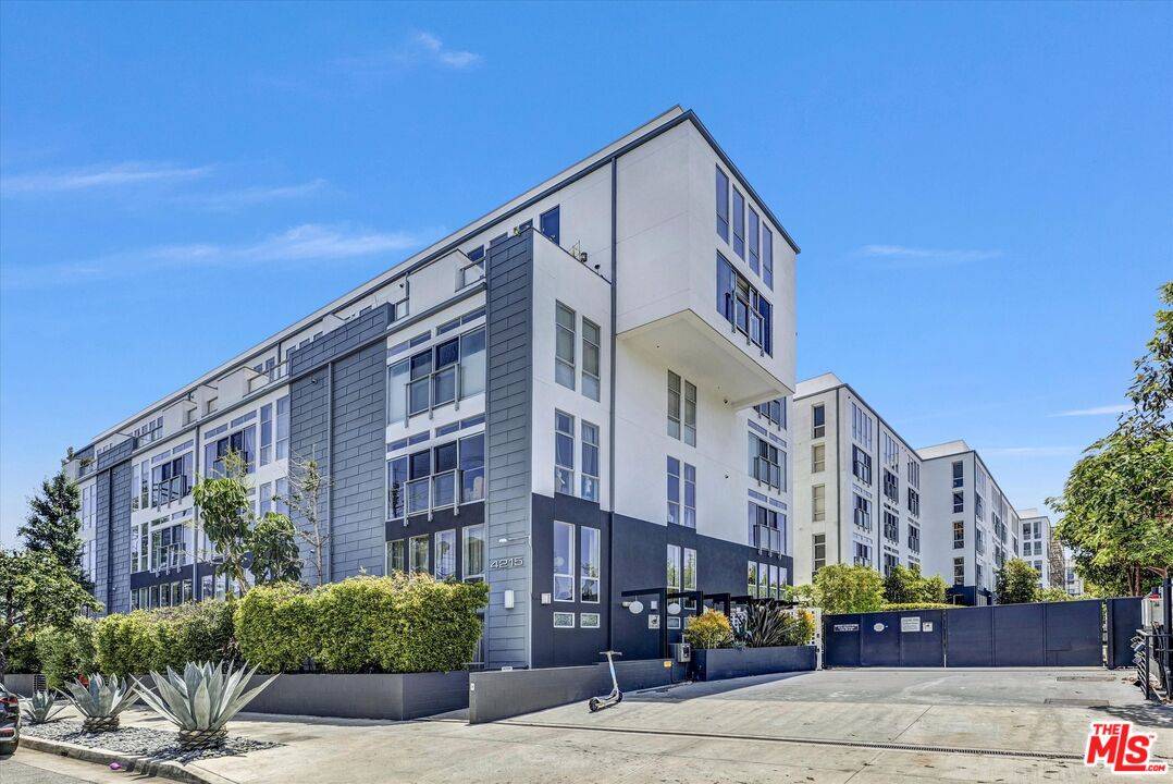 4215 Glencoe Ave #207, Marina Del Rey, CA 90292