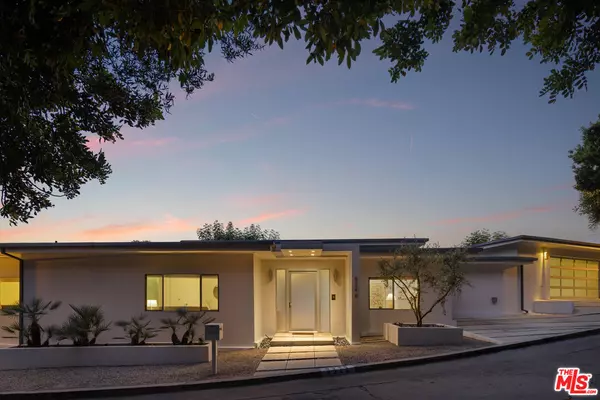 9346 Readcrest Dr, Beverly Hills, CA 90210