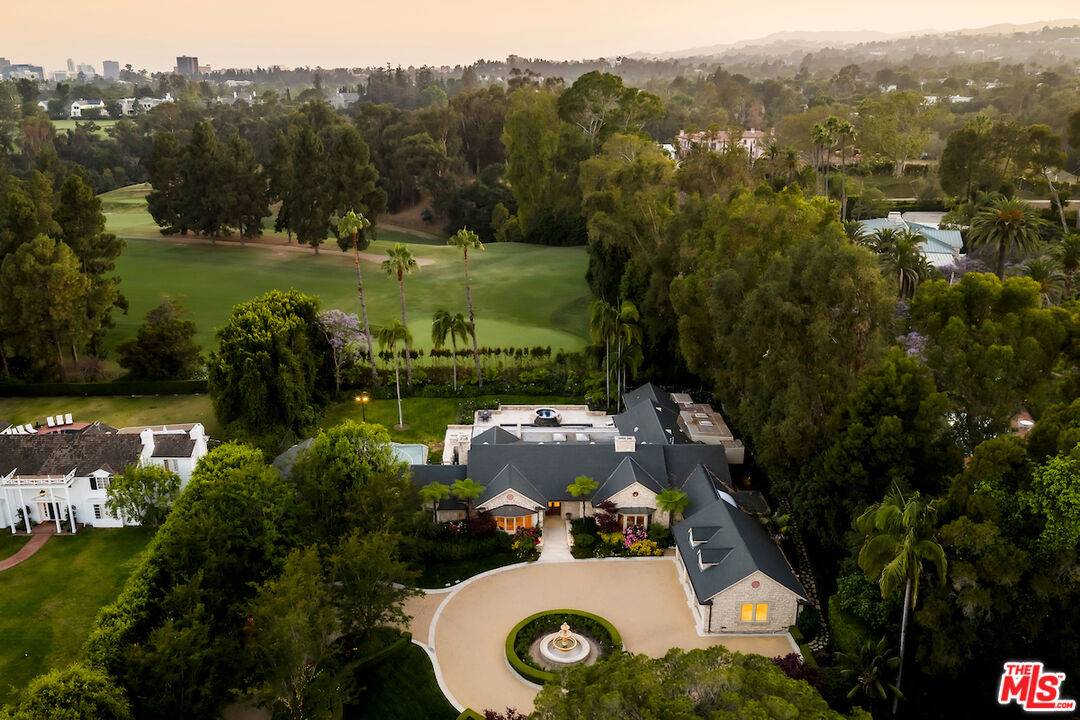 Beverly Hills, CA 90210,9996 Sunset Blvd