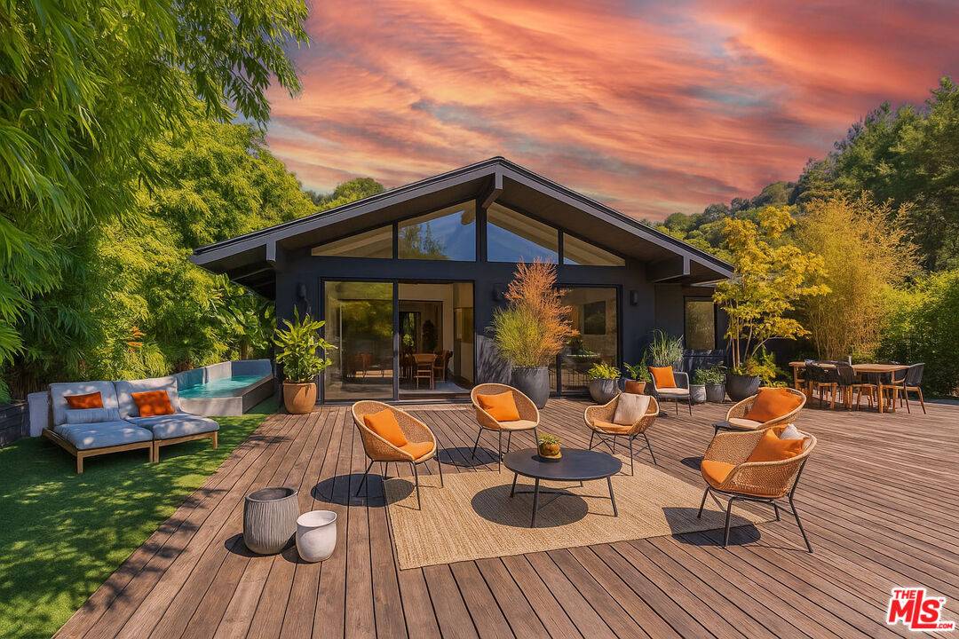 1633 Queens Rd, Los Angeles, CA 90069