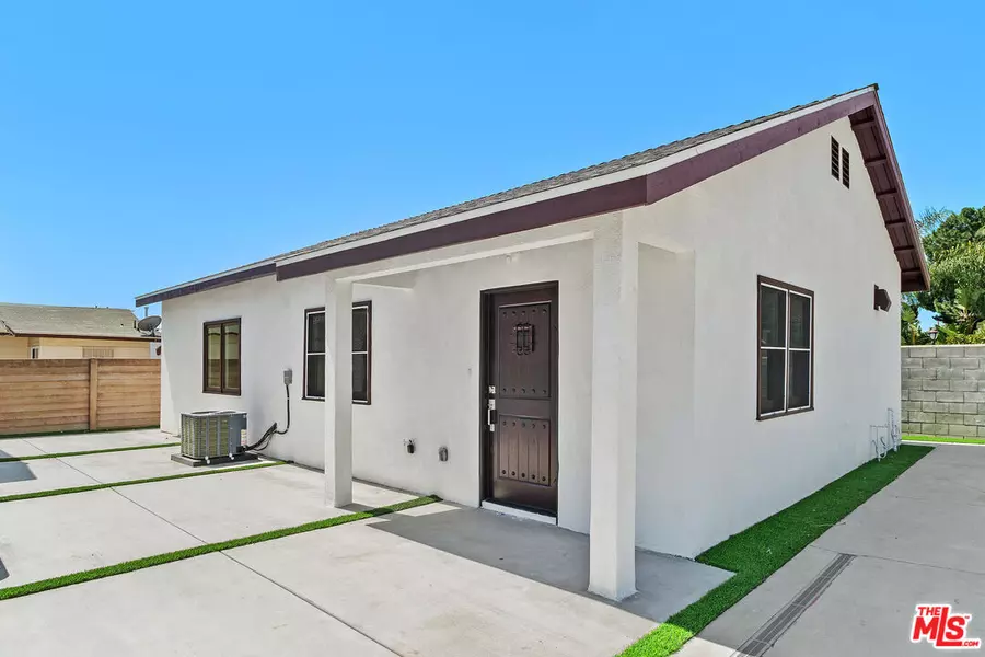 696 E 9th St, Upland, CA 91786