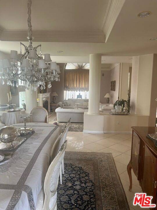 Los Angeles, CA 90049,12635 Promontory Rd