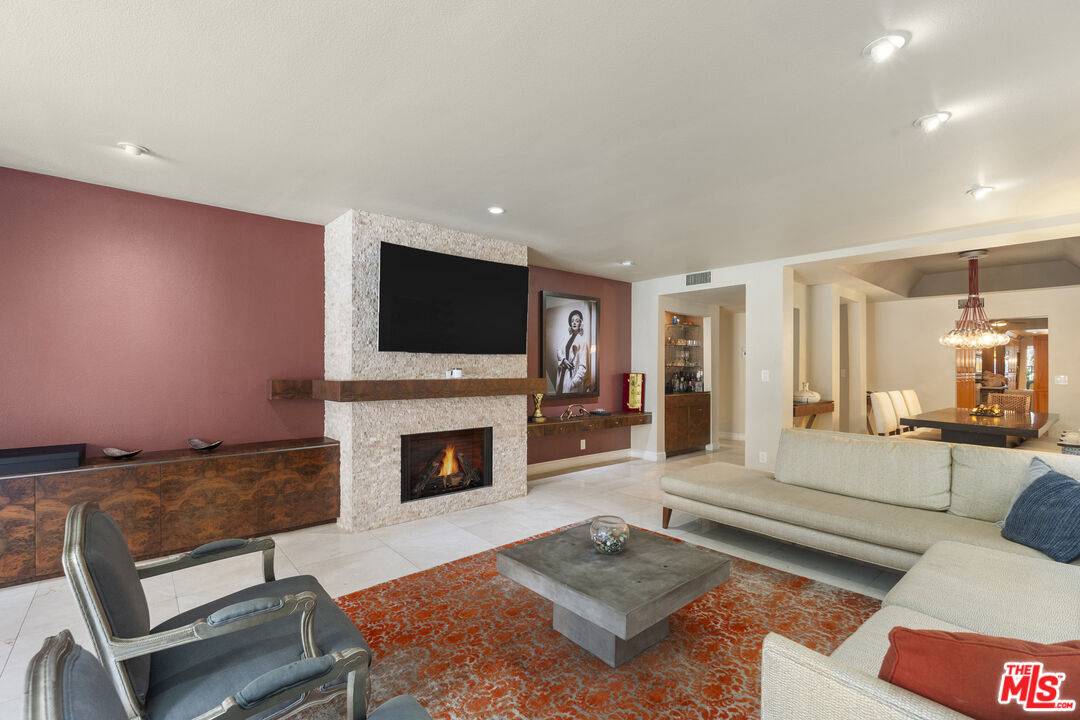 8455 Fountain Ave #419, West Hollywood, CA 90069