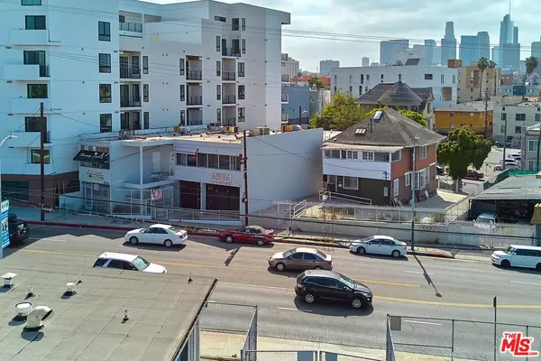Los Angeles, CA 90005,830 S Hoover St