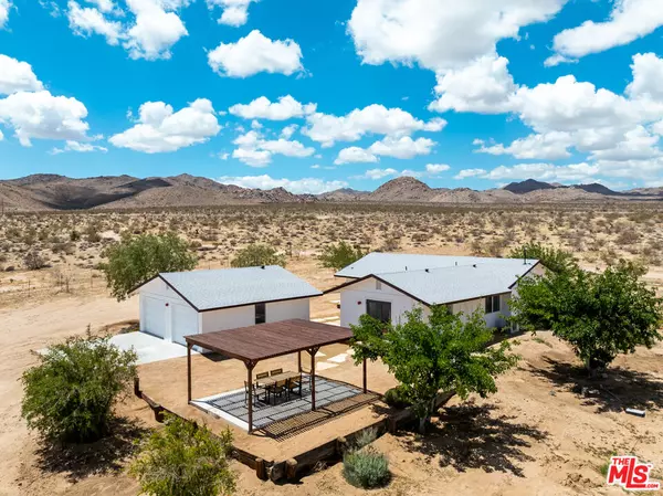 2677 Comer Ln,  Landers,  CA 92285
