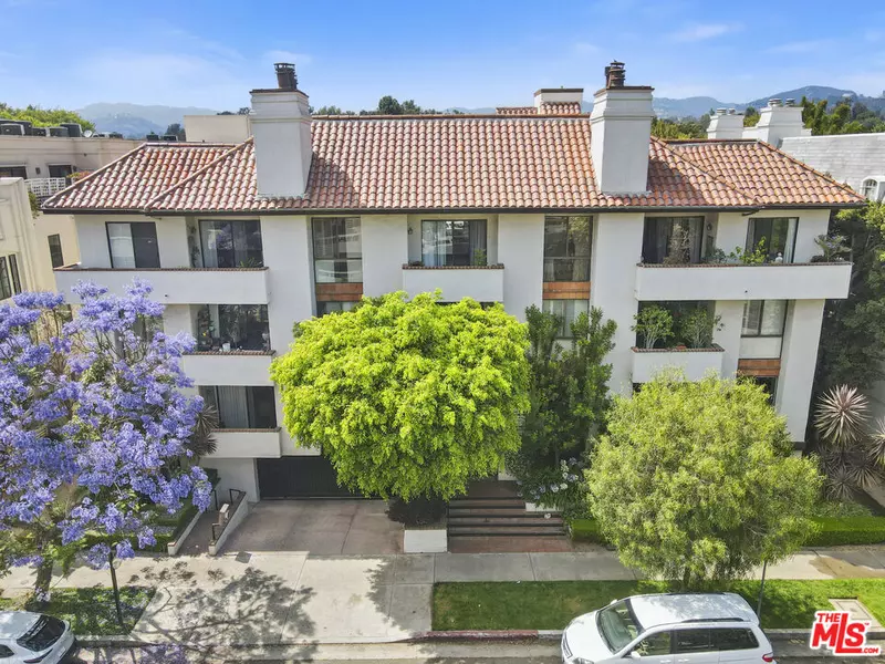 11755 Montana Ave #103, Los Angeles, CA 90049