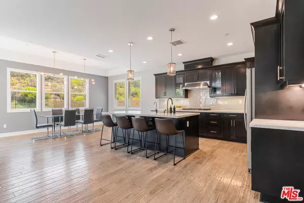 Santa Clarita, CA 91350,19173 Lauren Ln