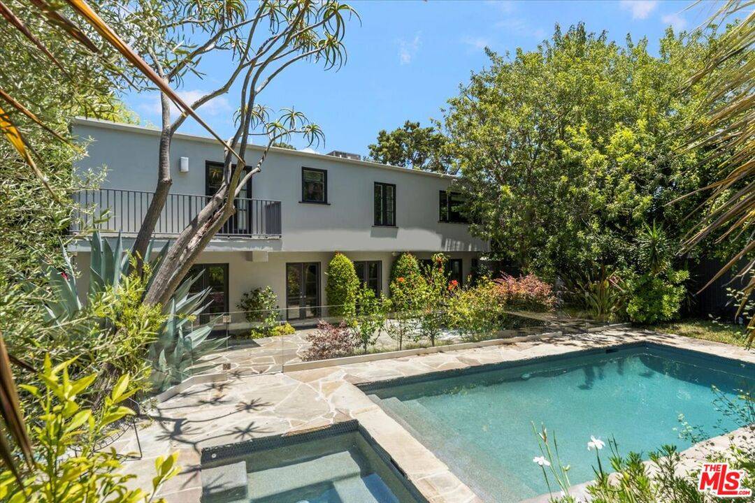 3055 Nichols Canyon Rd, Los Angeles, CA 90046