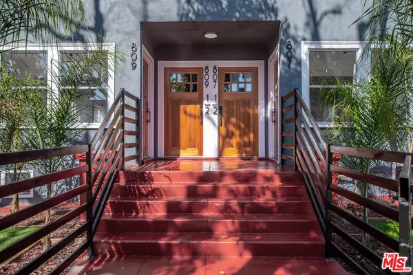 Los Angeles, CA 90037,807 W 41st St