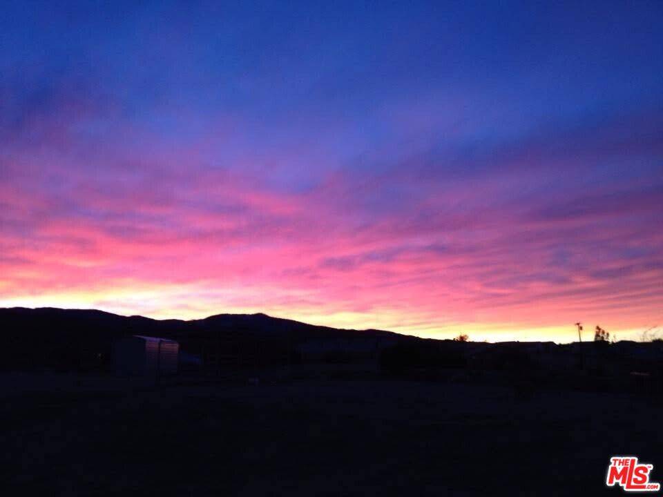 8125 Centola Rd, Phelan, CA 92371