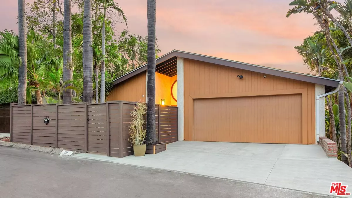 Studio City, CA 91604,11211 Sunshine Ter