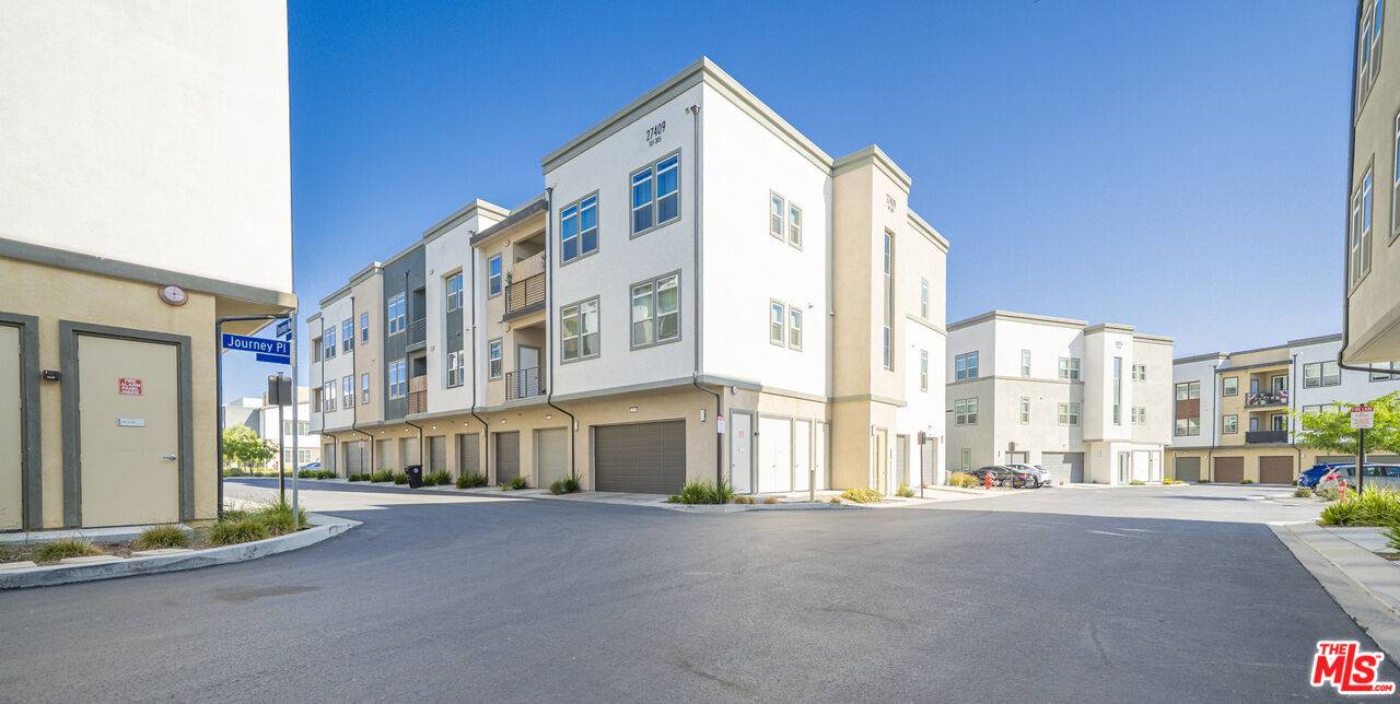 Valencia, CA 91381,27409 Journey Pl #205