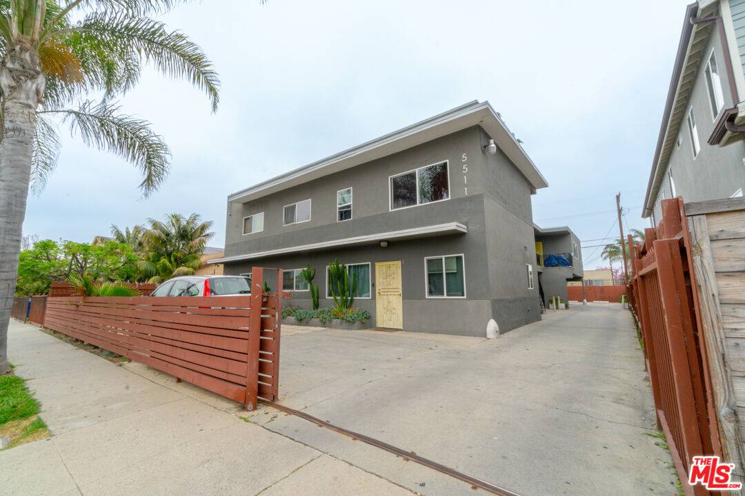 5511 Smiley Dr, Los Angeles, CA 90016