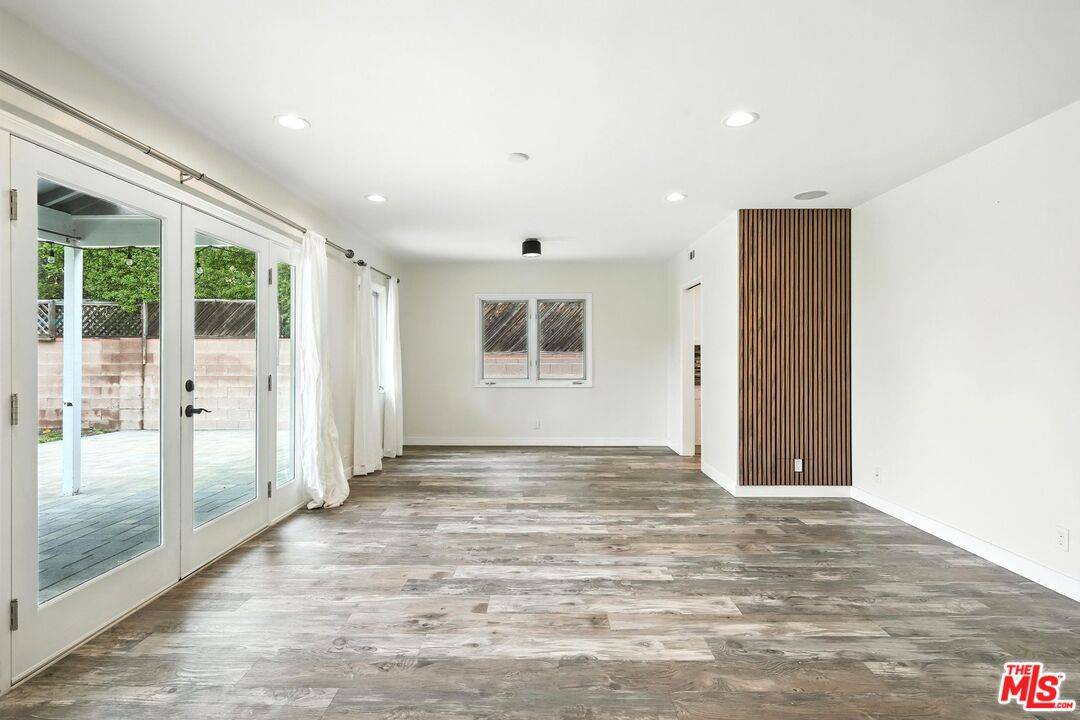 North Hollywood, CA 91606,6137 Laurelgrove Ave