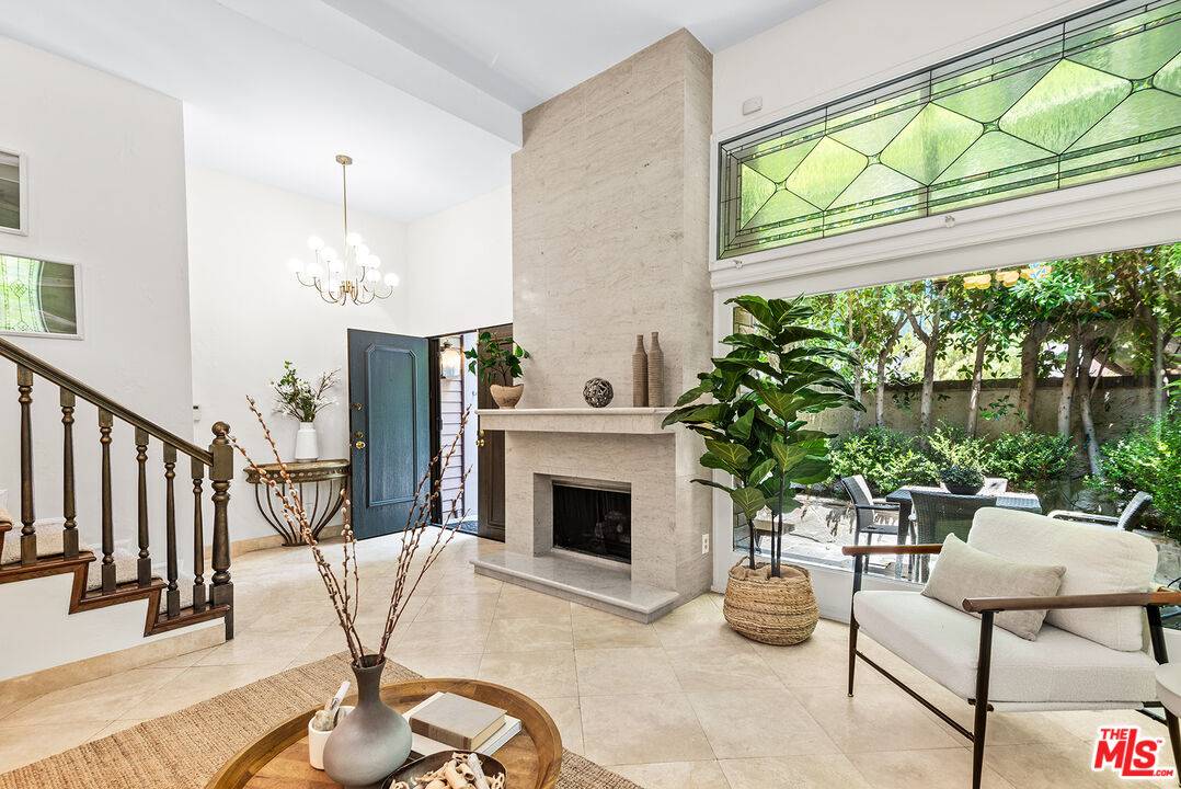 13050 Mindanao Way #8, Marina Del Rey, CA 90292