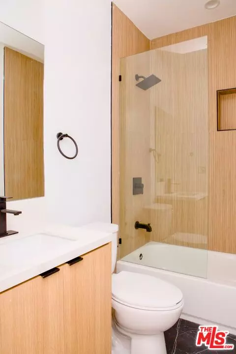 Marina Del Rey, CA 90292,13463 Beach Ave