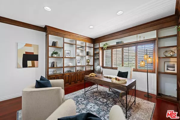 11928 Kiowa Ave #109, Los Angeles, CA 90049