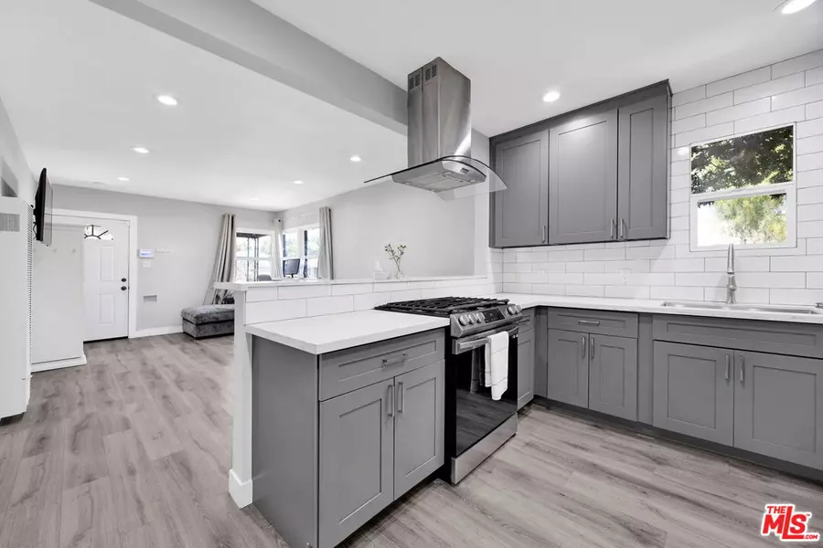 201 E 91st St, Los Angeles, CA 90003