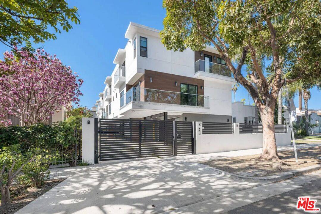 849 N Alta Vista Blvd #3, Los Angeles, CA 90046