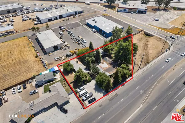 1120 Roberts Ln, Bakersfield, CA 93308