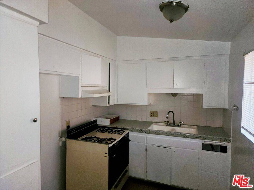Van Nuys, CA 91411,6538 Sepulveda Blvd