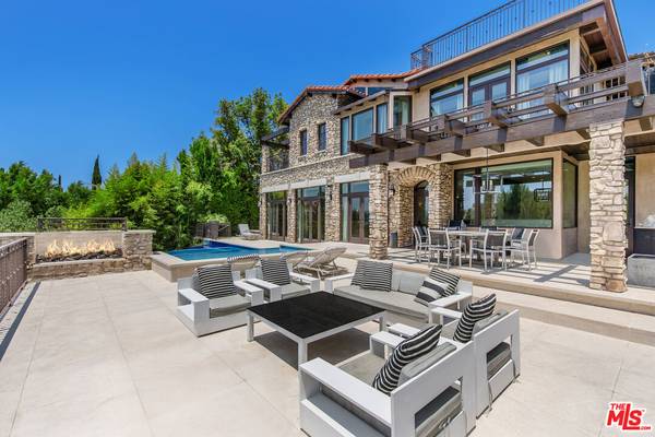 2175 Summitridge Dr, Beverly Hills, CA 90210