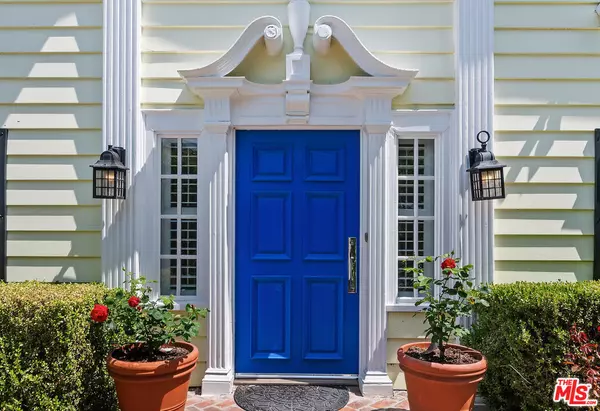 Valley Village, CA 91607,12039 Weddington St