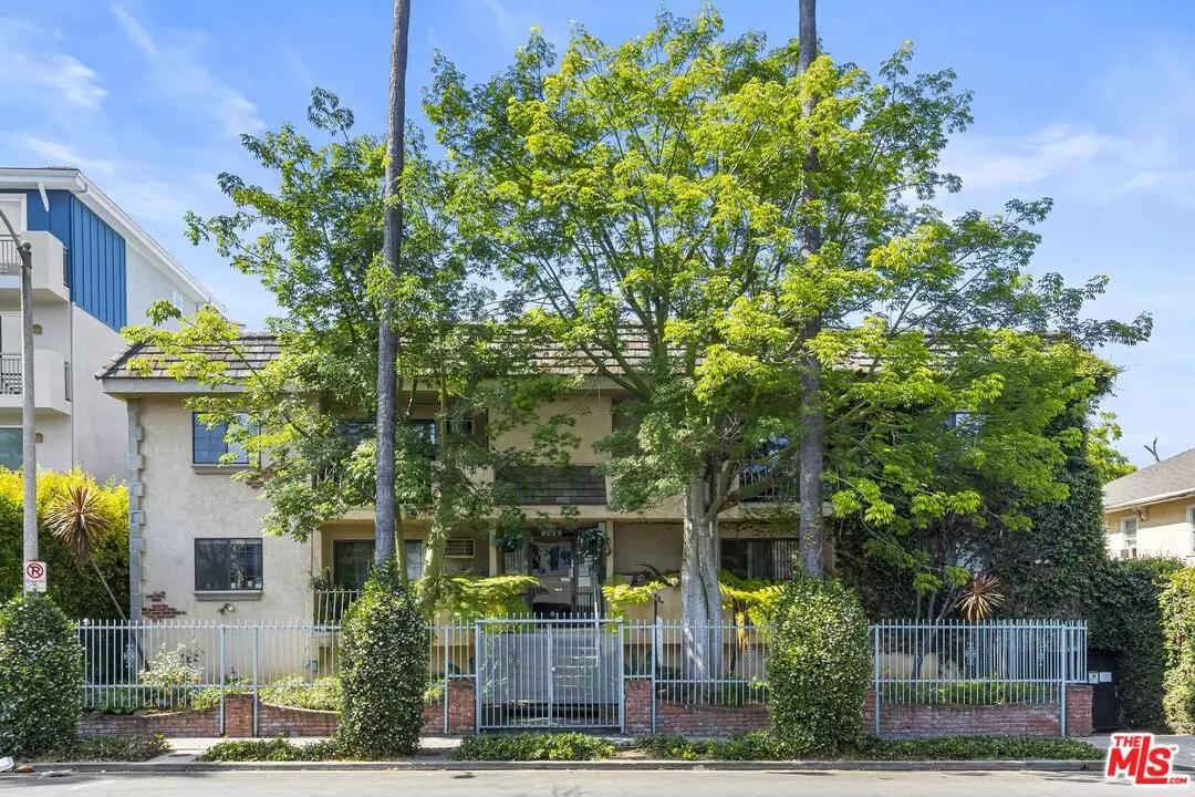 Los Angeles, CA 90028,6040 Carlton Way