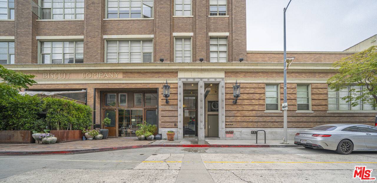 Los Angeles, CA 90021,1850 Industrial St #113