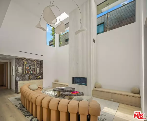 Venice, CA 90291,738 Palms Blvd