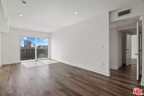 Los Angeles, CA 90025,1233 Westgate #212