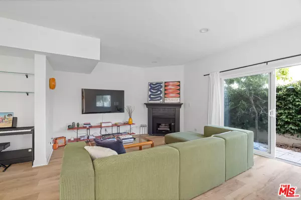 Santa Monica, CA 90404,1925 22nd St #1