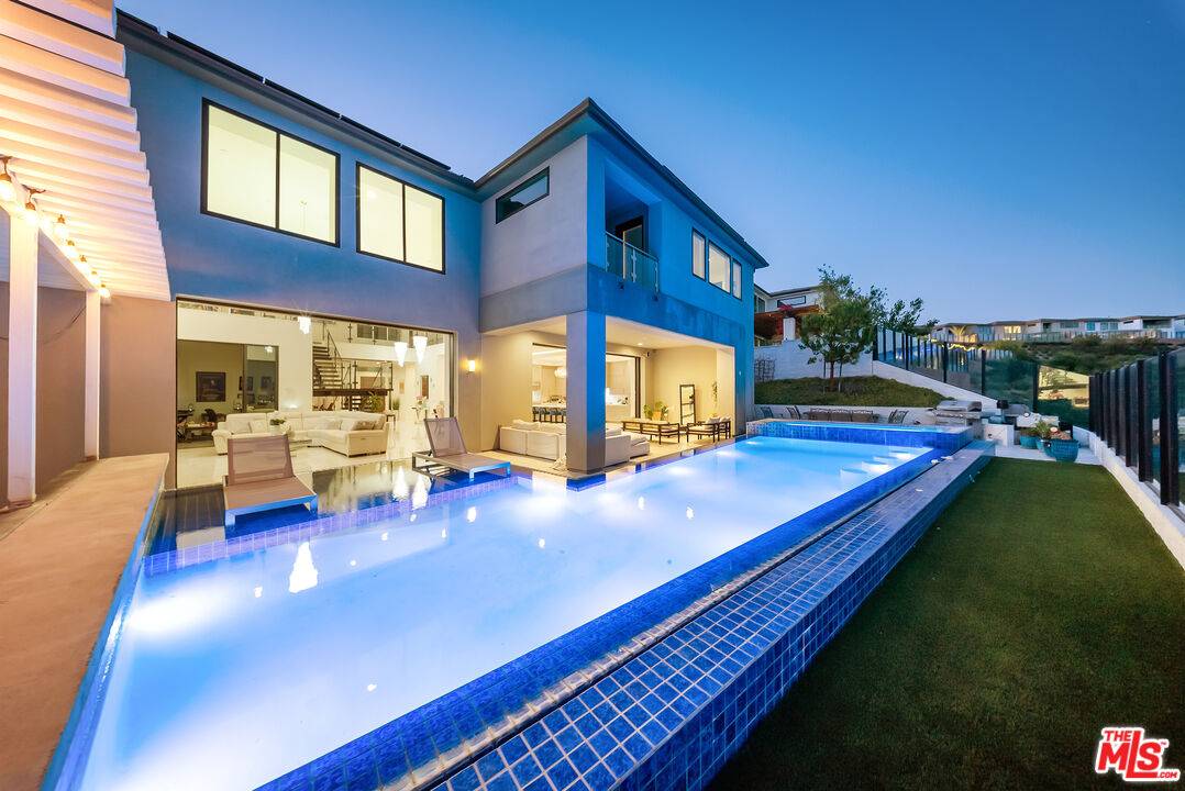 20422 W Birmingham Way, Porter Ranch, CA 91326