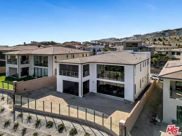 11740 Abbey Ln, Porter Ranch, CA 91326