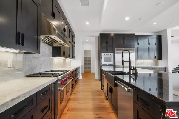 11740 Abbey Ln, Porter Ranch, CA 91326