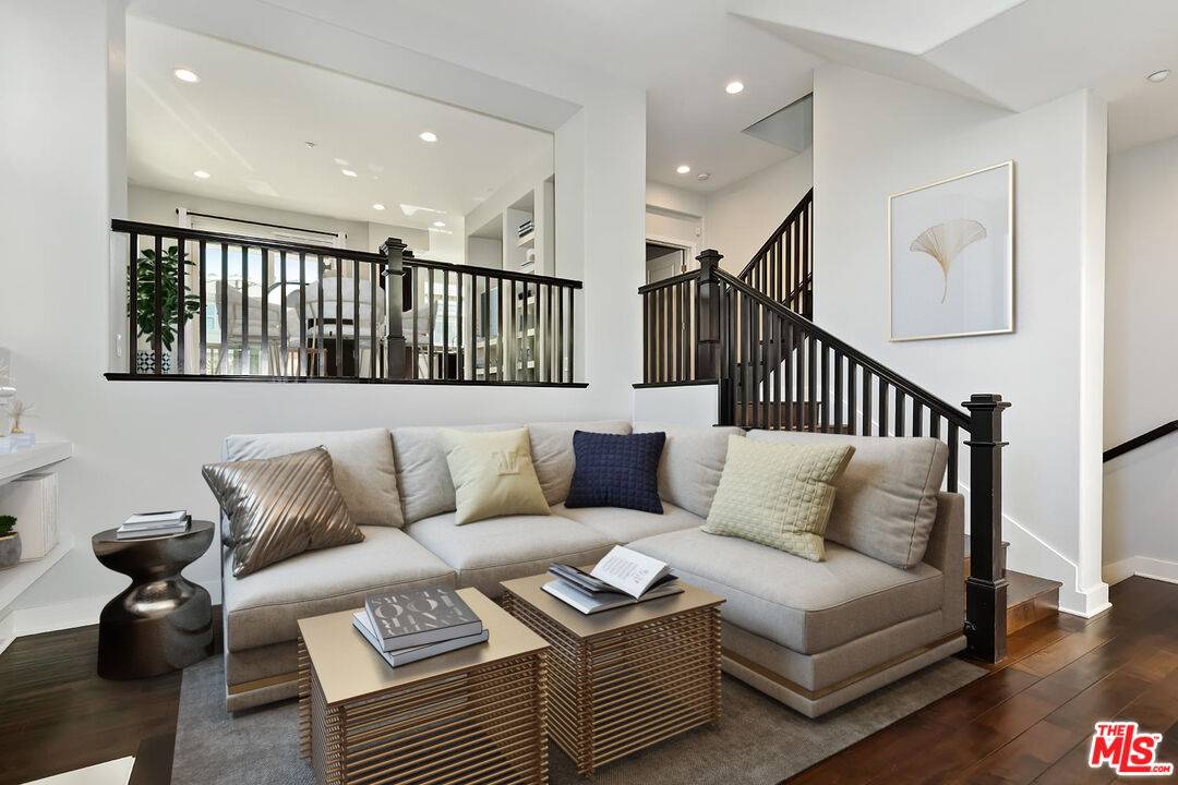 6021 Dawn Crk #13, Playa Vista, CA 90094