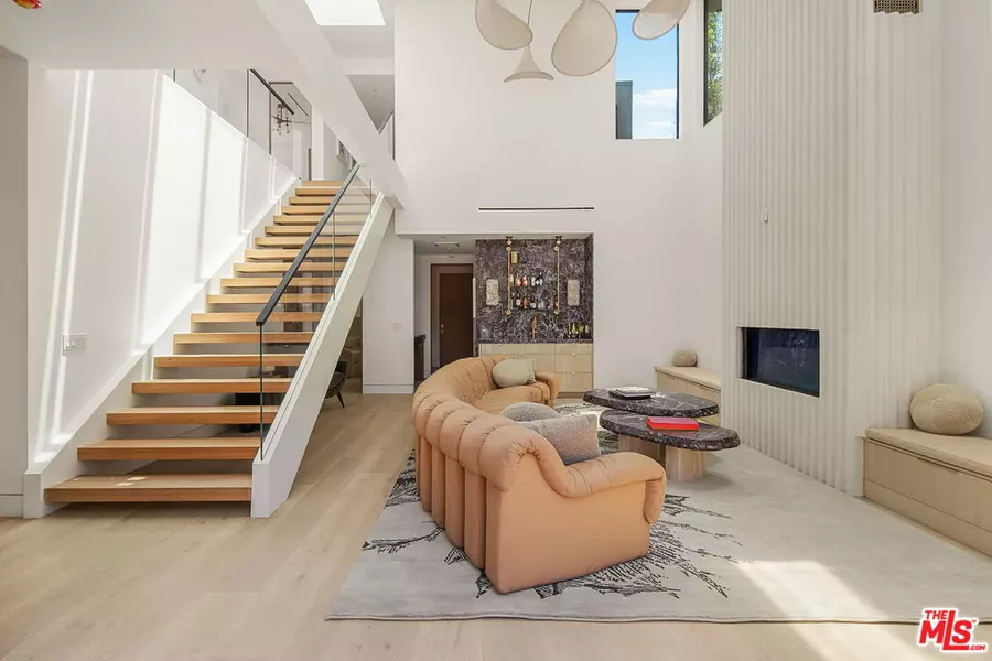 738 Palms Blvd, Venice, CA 90291