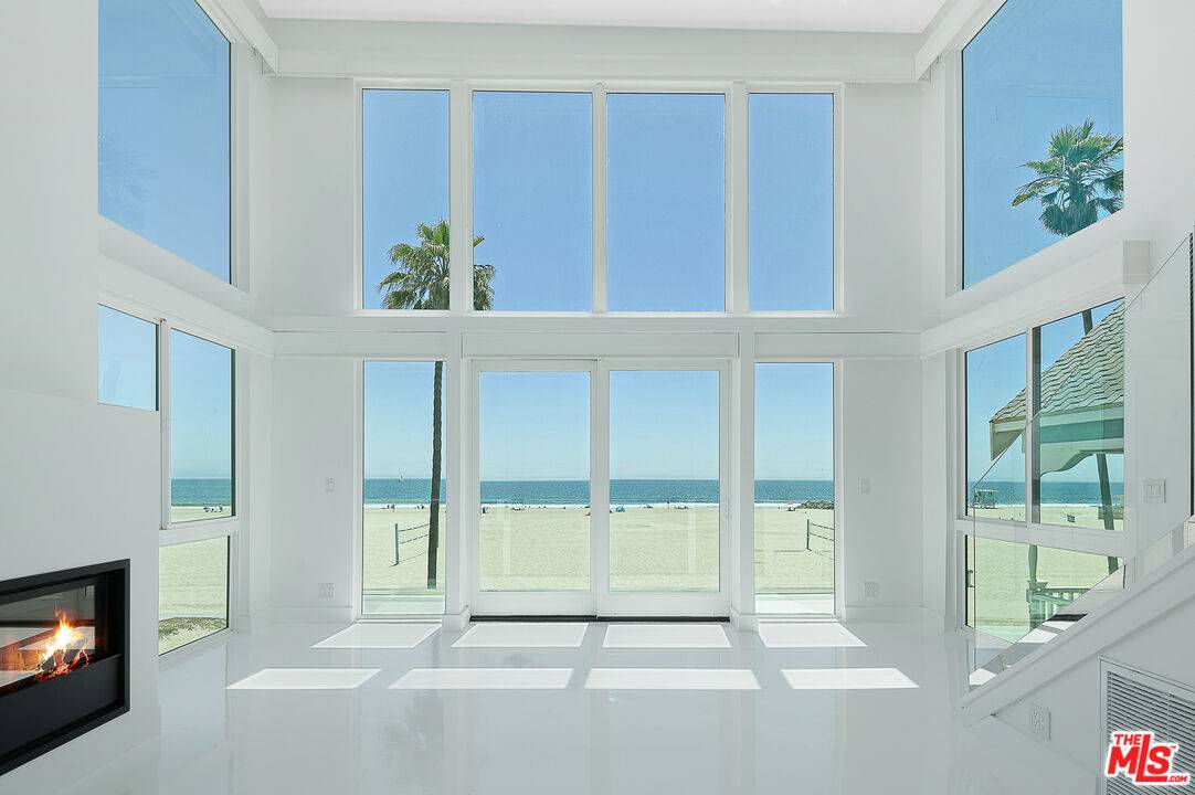 2419 Ocean Front Walk #PENTHOUSE, Venice, CA 90291