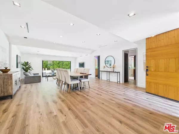 Sherman Oaks, CA 91423,5109 Longridge Ave