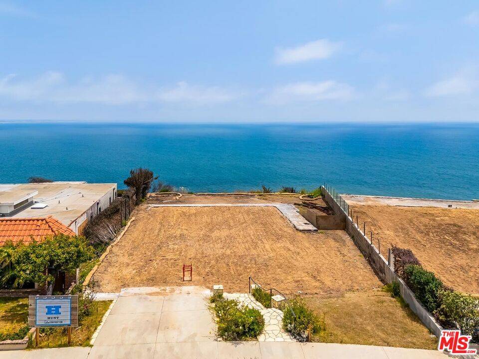 18428 Coastline Dr, Malibu, CA 90265