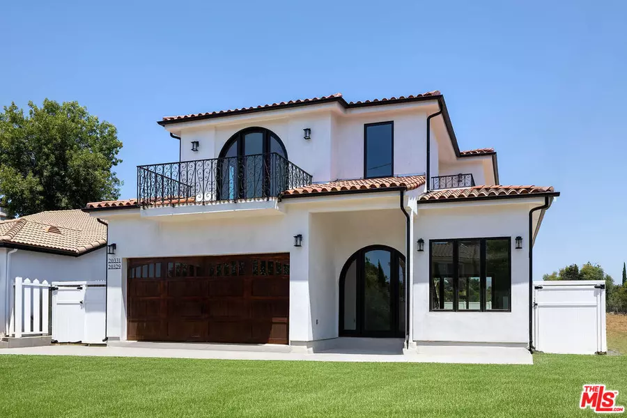 20329 Stagg St, Winnetka, CA 91306