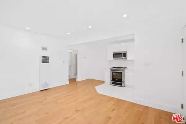 Venice, CA 90291,119 Paloma Ave #J