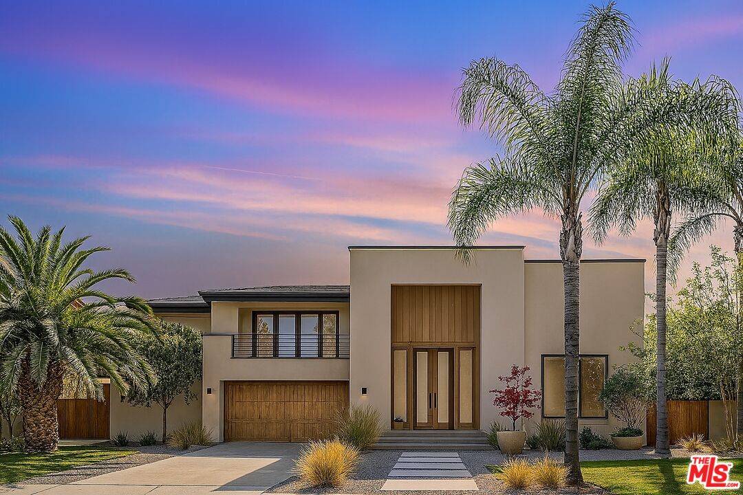 Los Angeles, CA 90077,2716 Casiano Rd