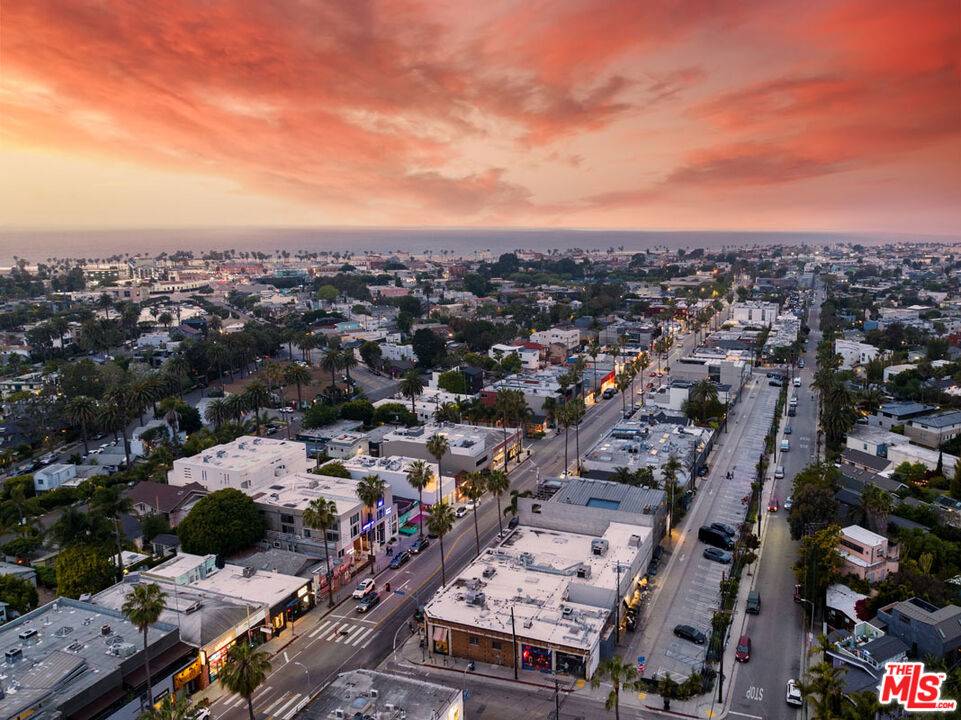 Venice, CA 90291,1346 Abbot Kinney Blvd