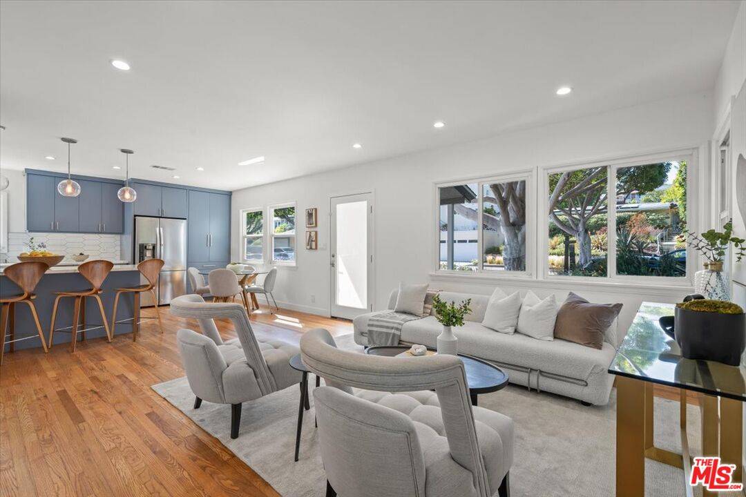 2212 Navy St, Santa Monica, CA 90405