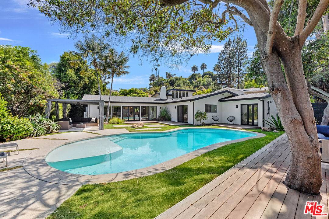 13301 Westcove Dr, Los Angeles, CA 90049