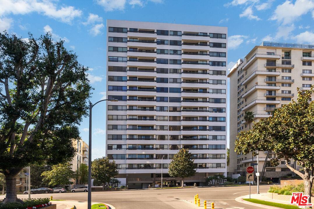 Los Angeles, CA 90024,10551 Wilshire Blvd #1002