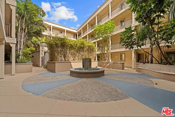 Playa Del Rey, CA 90293,8238 W Manchester Ave #204