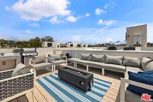 Los Angeles, CA 90038,1226 N Sycamore Ave